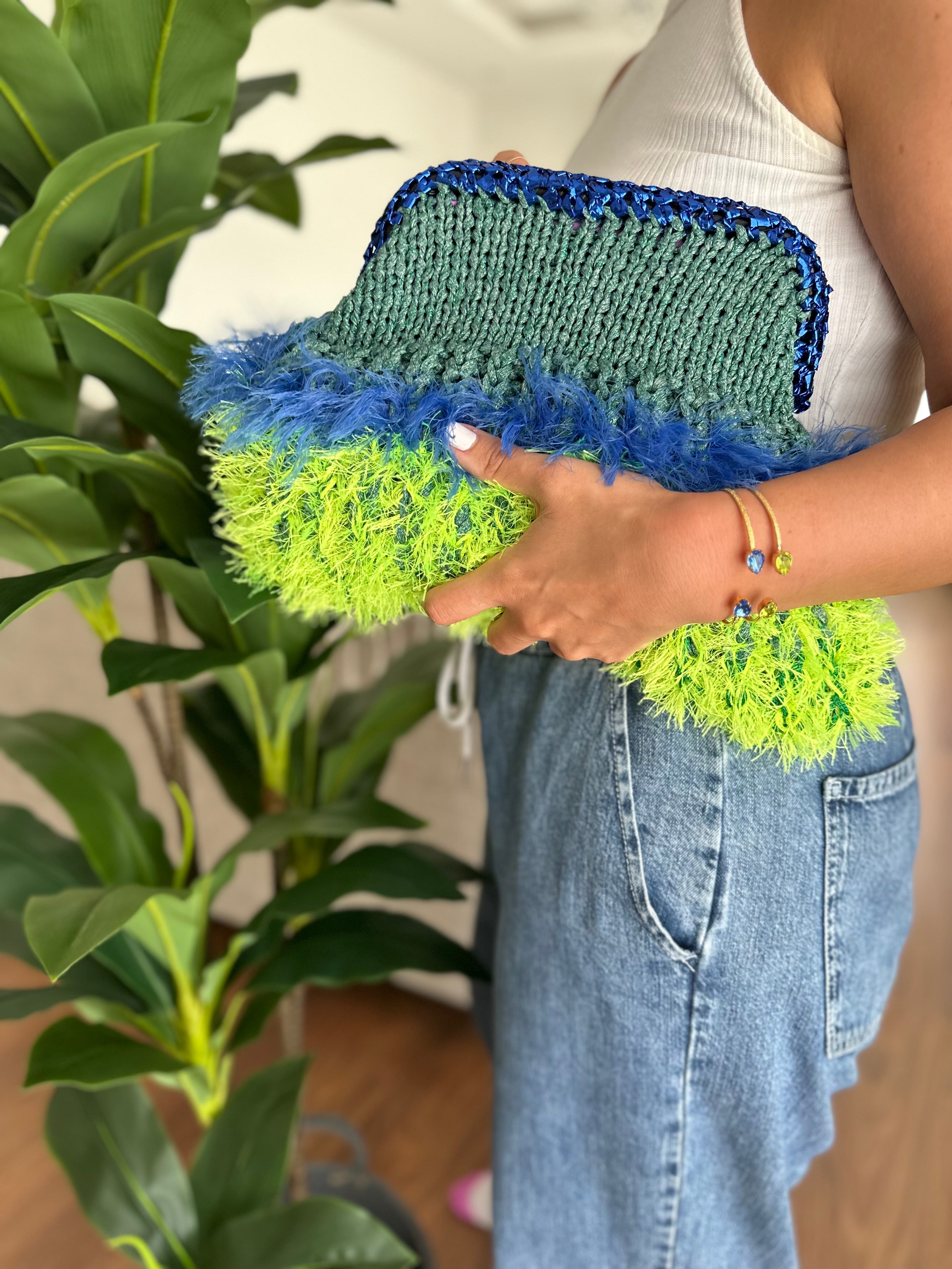 TUY CLUTCH- Berry Blue