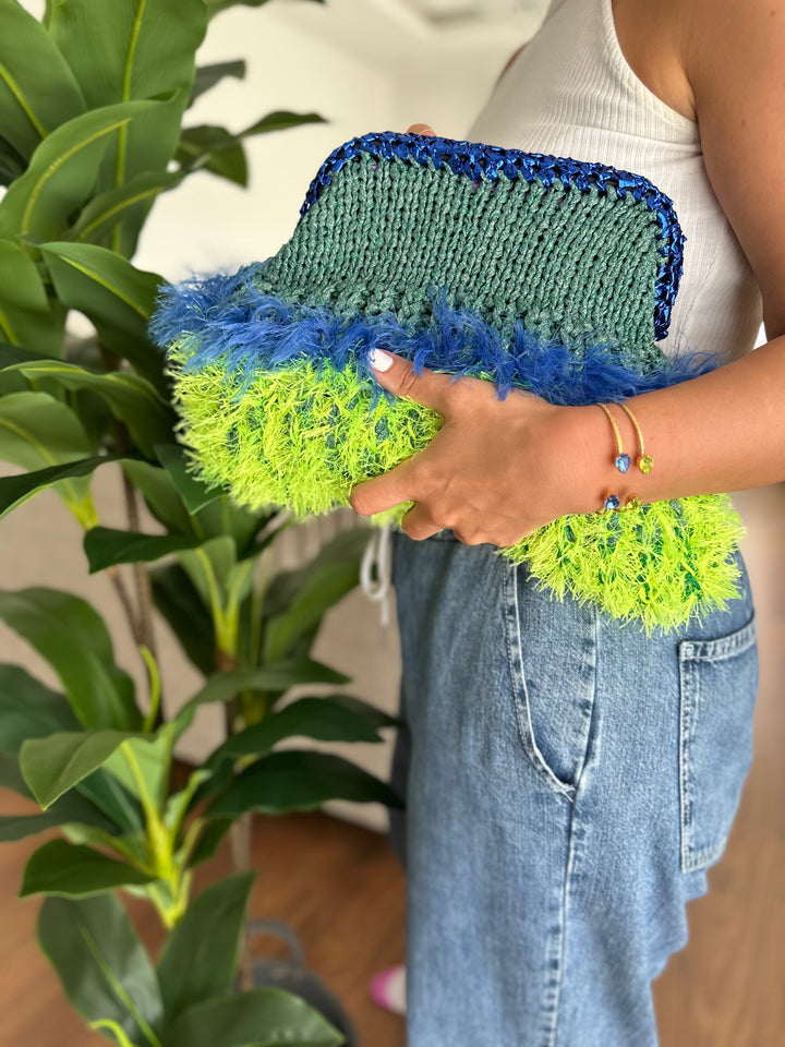 TUY CLUTCH- Berry Blue
