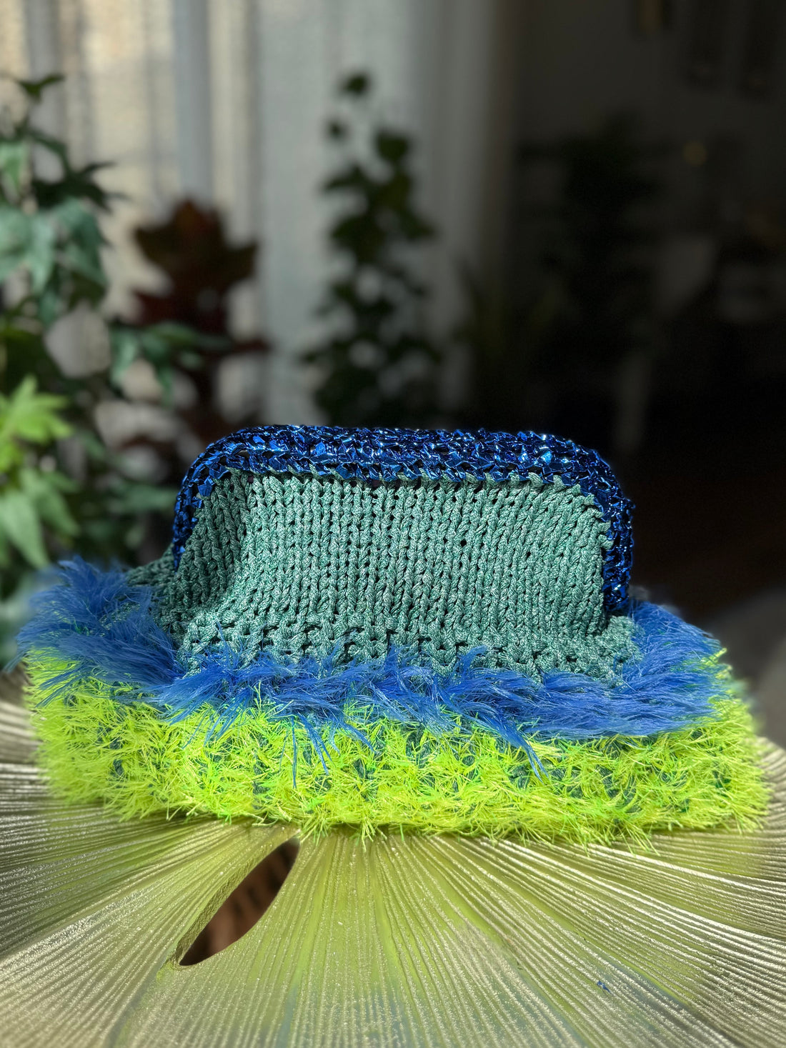 TUY CLUTCH- Berry Blue